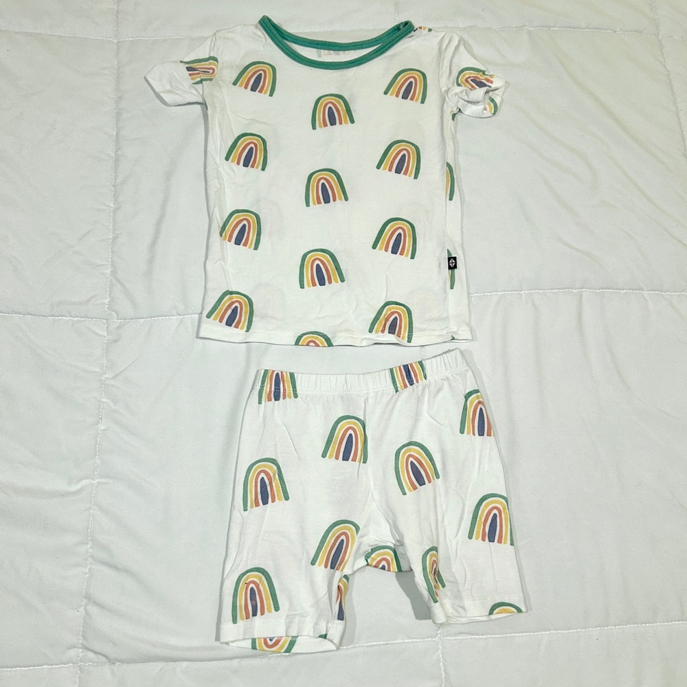 Kyte BABY Short Sleeve Pajamas in Wasabi Rainbow